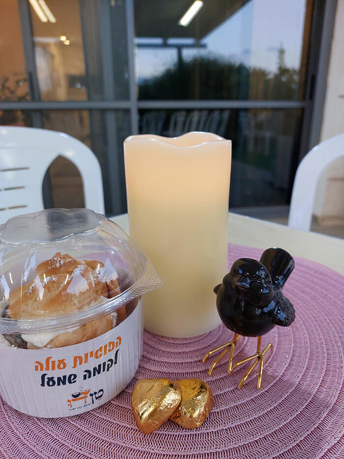 שולחן מעוצב בסדנת טן-דו